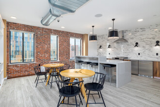 Paloma University City in Philadelphia, PA - Foto de edificio - Interior Photo