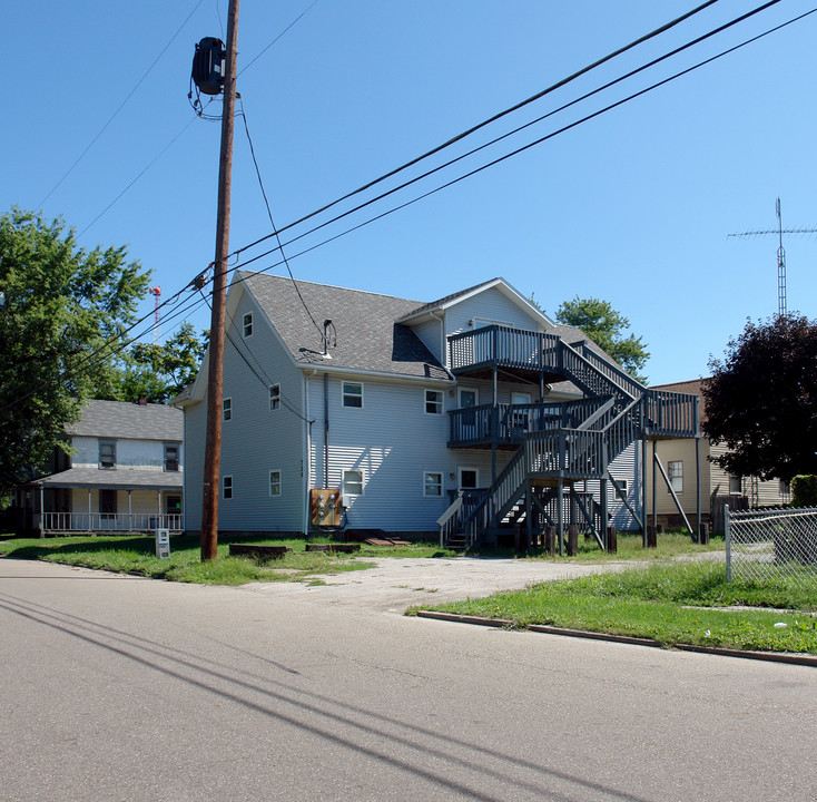 High Avenue in Canton, OH - Building Photo