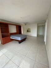 16751 NE 9th Ave in Miami, FL - Building Photo - Building Photo