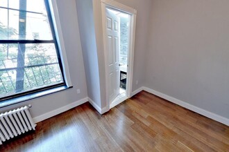 171 E 102nd St in New York, NY - Building Photo - Building Photo