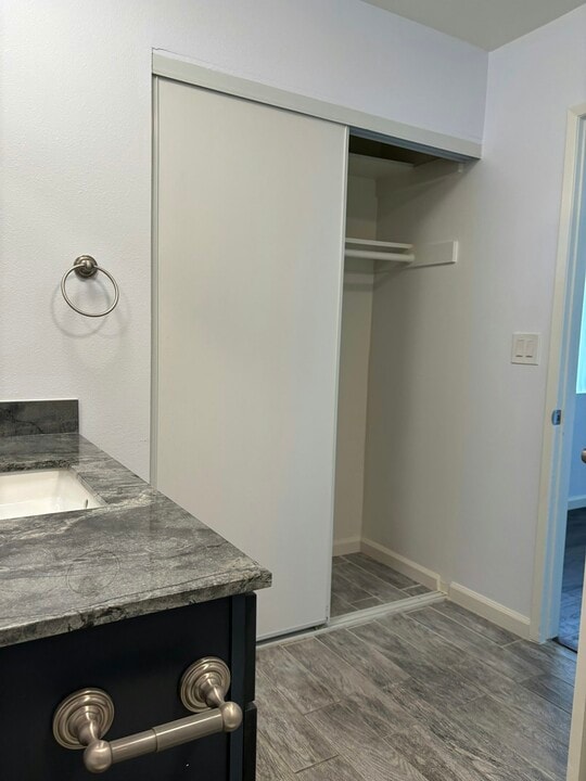 1249 E Bastanchury Rd in Fullerton, CA - Building Photo