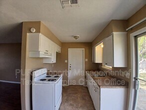 2006 Melisa Ln in Corpus Christi, TX - Building Photo - Building Photo