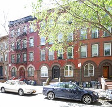 424 Clinton St in Brooklyn, NY - Building Photo - Building Photo