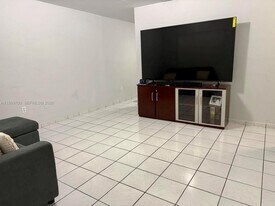 2732 NW 16th Terrace in Miami, FL - Building Photo