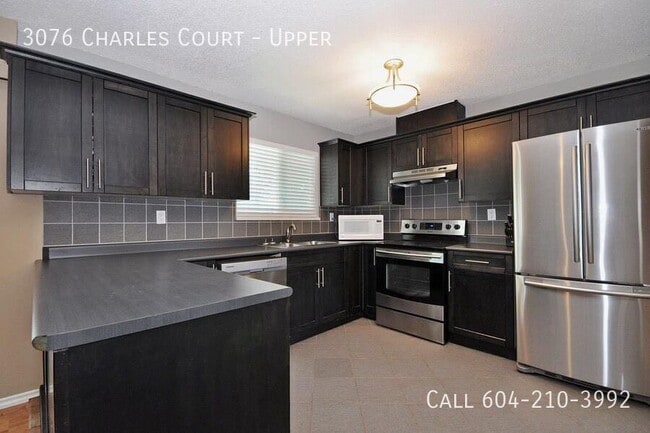 3076 Charles Ct in Abbotsford, BC - Building Photo - Building Photo