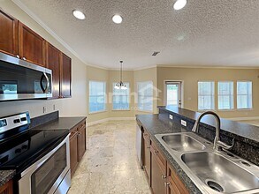 6251 Devonhurst Dr in Jacksonville, FL - Foto de edificio - Building Photo