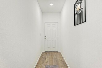 526 Thunderstorm Ave in Lockhart, TX - Building Photo - Building Photo