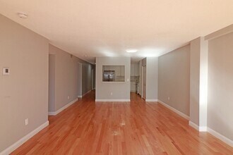 1805 Beacon St, Unit 304## in Brookline, MA - Building Photo - Building Photo