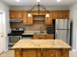 523 Florida Ave NE in Washington, DC - Building Photo - Building Photo