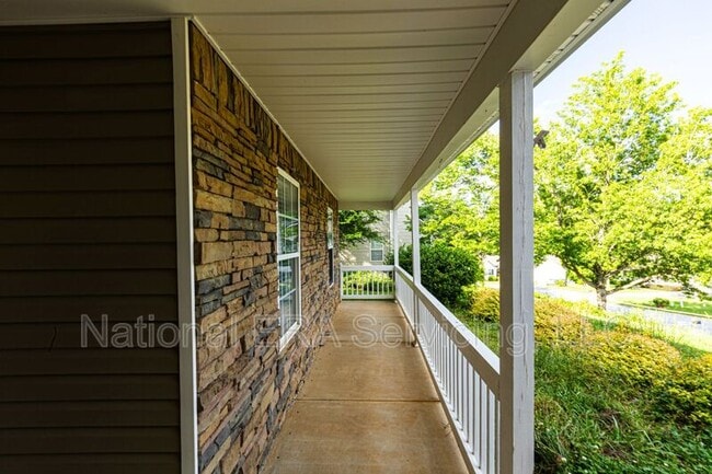 185 Vintage Dr in Covington, GA - Building Photo - Building Photo