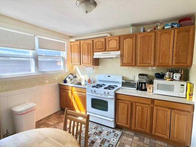 23 Allston St, Unit #1 in Boston, MA - Building Photo - Building Photo