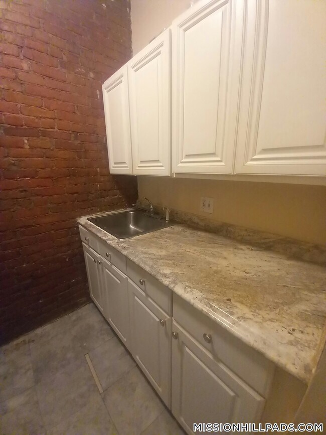 property at 892 Huntington Ave