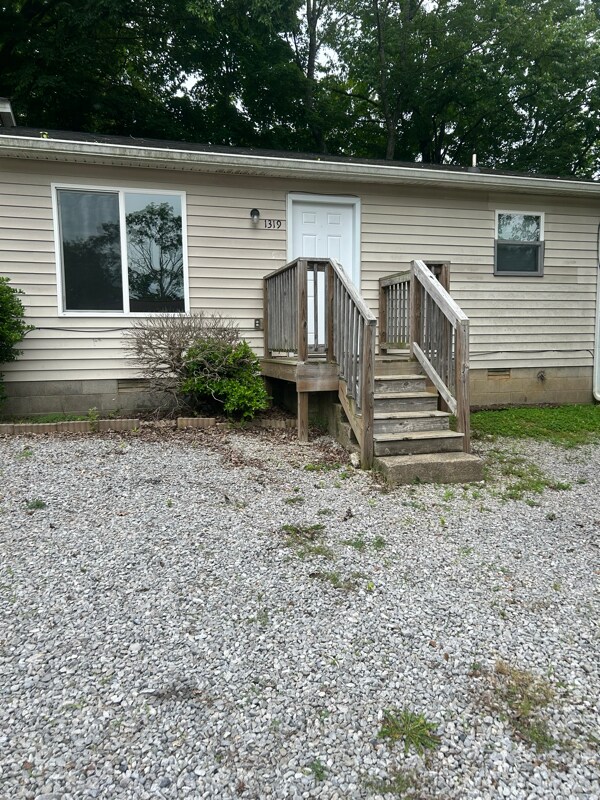 1319 Givens Ln-Unit -1319 in Clarksville, TN - Building Photo - Building Photo