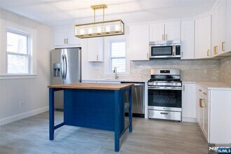 29 Dean St in Glen Rock, NJ - Building Photo - Building Photo