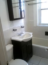 1999 Commonwealth Ave, Unit 4 in Boston, MA - Foto de edificio - Building Photo