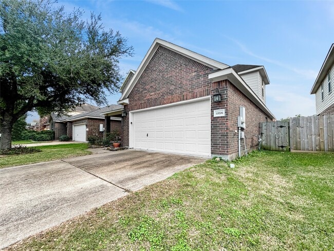 10006 Wood Leaf Ct in Baytown, TX - Building Photo - Building Photo
