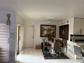 20170 NE 3rd Ct in Miami, FL - Building Photo - Building Photo