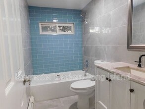 36 Matsunaye Dr in Medford, NY - Building Photo - Building Photo