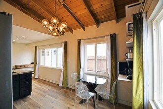 117 Kenneth St in Camarillo, CA - Foto de edificio - Building Photo