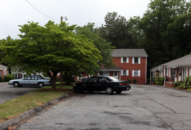 302 S Broad St in Gastonia, NC - Building Photo - Building Photo