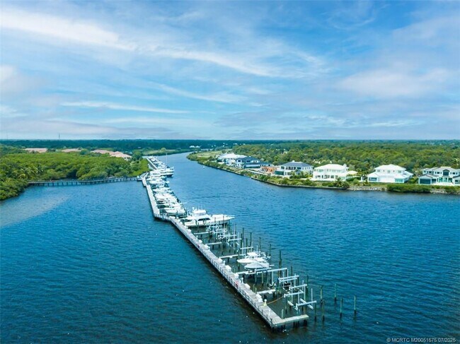 2381 SW Island Creek Trail in Palm City, FL - Foto de edificio - Building Photo