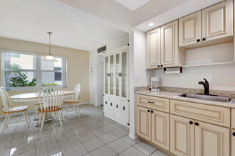 161 Normandy Ln in Delray Beach, FL - Building Photo - Building Photo