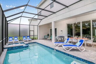 2041 Oak Crk Lp in Davenport, FL - Building Photo - Building Photo