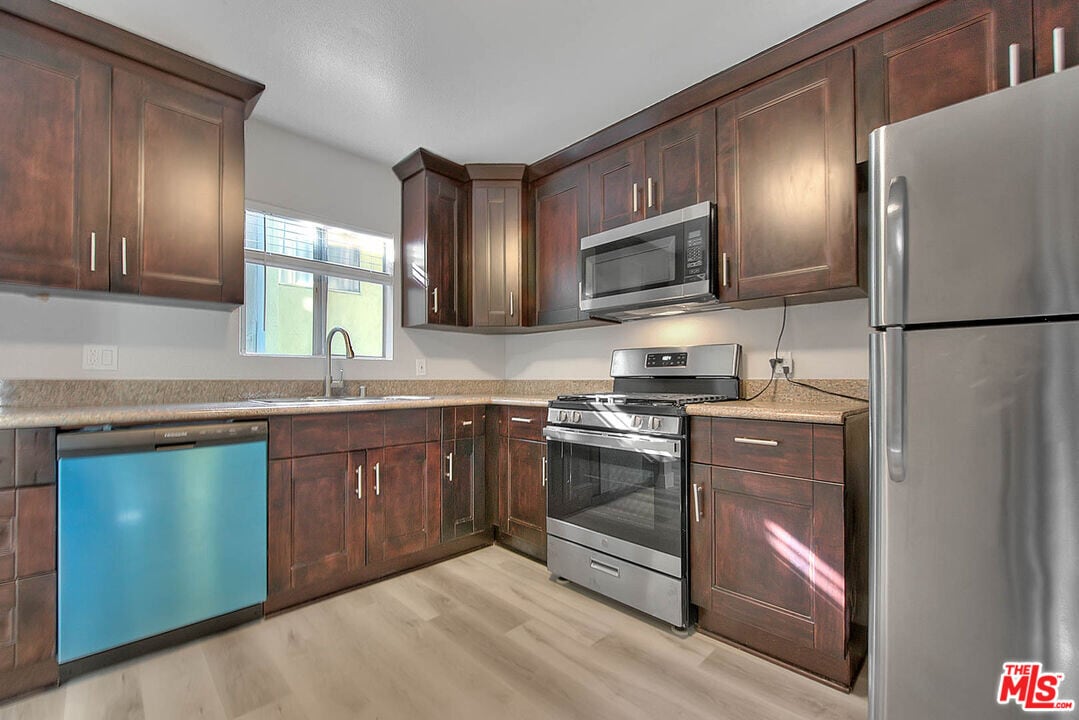 4822 Hollow Corner Rd in Culver City, CA - Building Photo