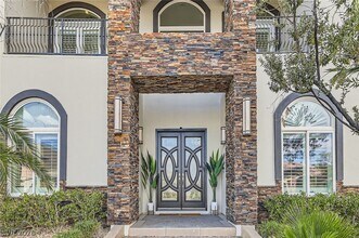 5367 Secluded Brook Cir in Las Vegas, NV - Building Photo - Building Photo