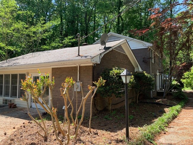 200 Rollingwood Dr in Athens, GA - Foto de edificio - Building Photo