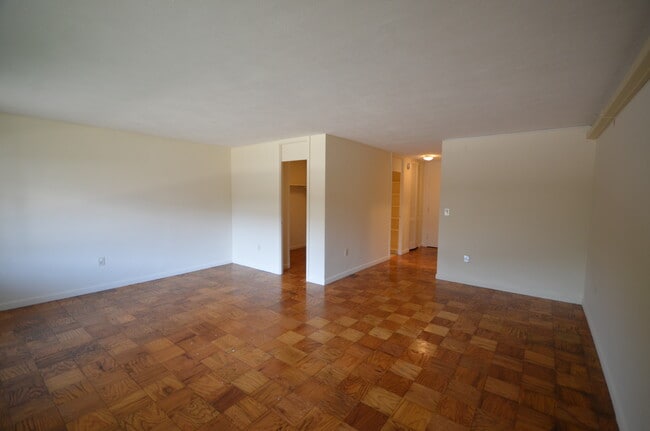 77 Monmouth St, Unit 1