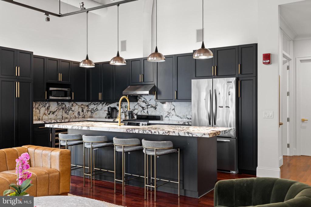 421 Chestnut St in Philadelphia, PA - Building Photo