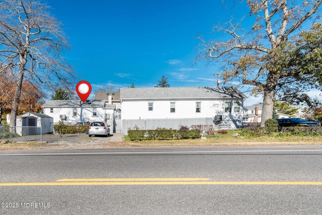 112 Ocean Gate Ave in Ocean Gate, NJ - Building Photo - Building Photo