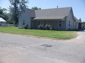 1311 26th St in Wichita Falls, TX - Building Photo