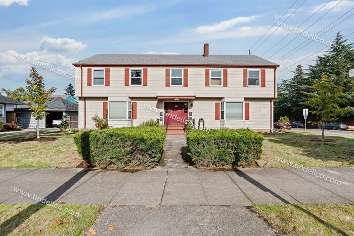 303 N Rosa Parks Way in Portland, OR - Building Photo