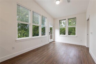 4416 Rosedale Ave in Austin, TX - Foto de edificio - Building Photo