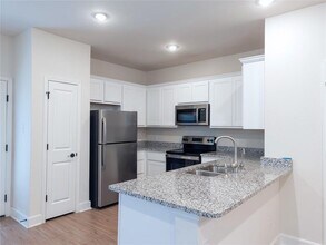 13837 Enzo Gate in San Antonio, TX - Building Photo - Building Photo