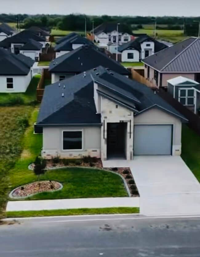 property at 5928 N Rayo del Sol St