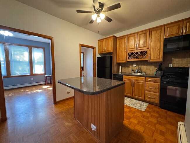 452 Ave E in Bayonne, NJ - Building Photo - Building Photo