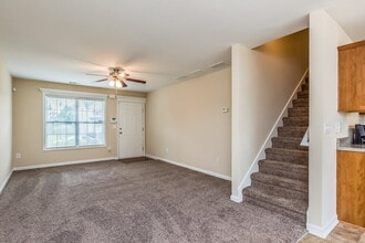 5792 Castlebrook Dr in Douglasville, GA - Building Photo - Building Photo
