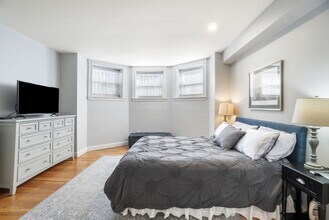 397 Marlborough St, Unit 1 in Boston, MA - Building Photo - Building Photo