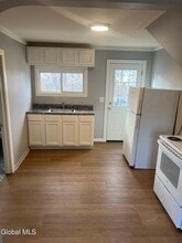 9 Edward St in Cohoes, NY - Building Photo - Building Photo