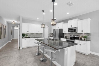 8807 Eden Cove Dr in Winter Garden, FL - Building Photo - Building Photo