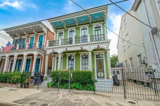 property at 446 St Mary St