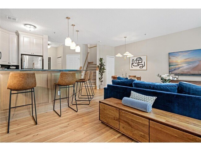 property at 645 N 1st St