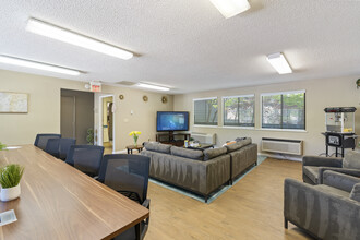 Lev Apartments in Reno, NV - Building Photo - Building Photo