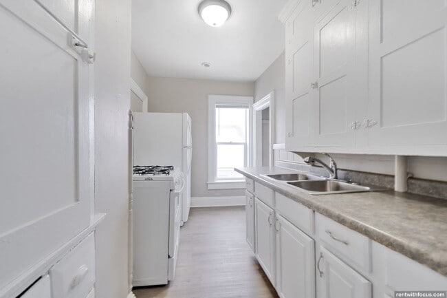 property at 818 Bowen St