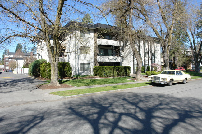 Pacific Terrace Apartments in Spokane, WA - Foto de edificio - Building Photo