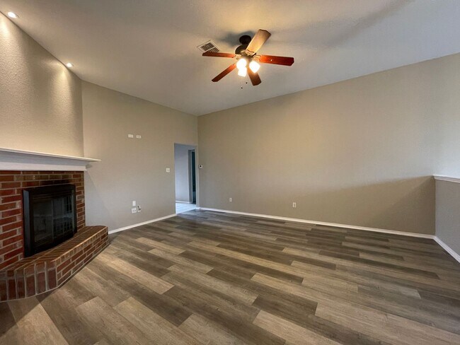 7541 Diamond Springs Tr in Fort Worth, TX - Building Photo - Building Photo