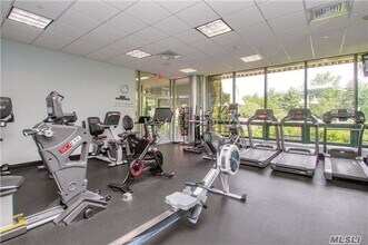 100 Hilton Ave-Unit -803 in Garden City, NY - Building Photo - Building Photo